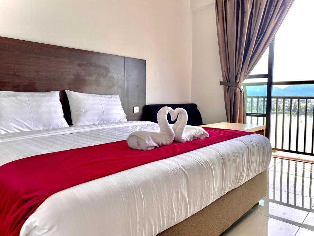 Marina Heights Hotel Residences Lumut Luaran gambar